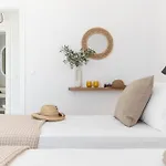 Roos Naxos فيلة