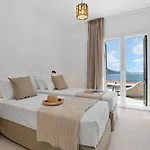 فيلة Roos Naxos Agiassos