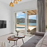 فيلة Roos Naxos Agiassos