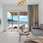 Roos Naxos فيلة *