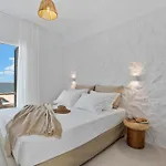 فيلة Roos Naxos Agiassos
